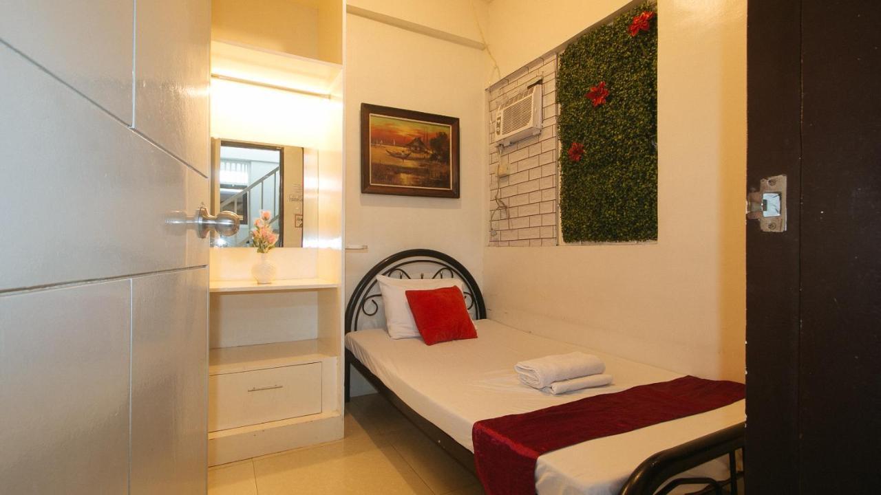 Nearest Hostel Pasay City By Reddoorz Exteriér fotografie