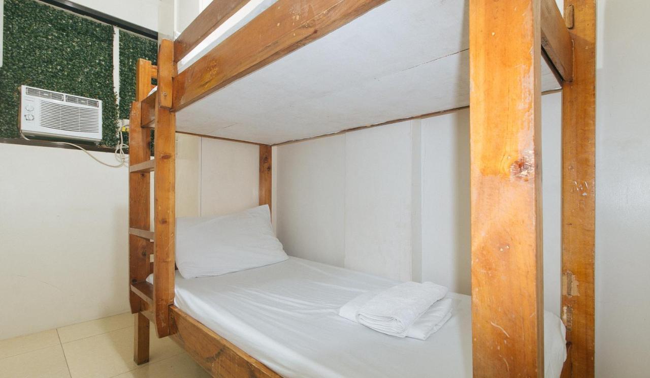 Nearest Hostel Pasay City By Reddoorz Exteriér fotografie
